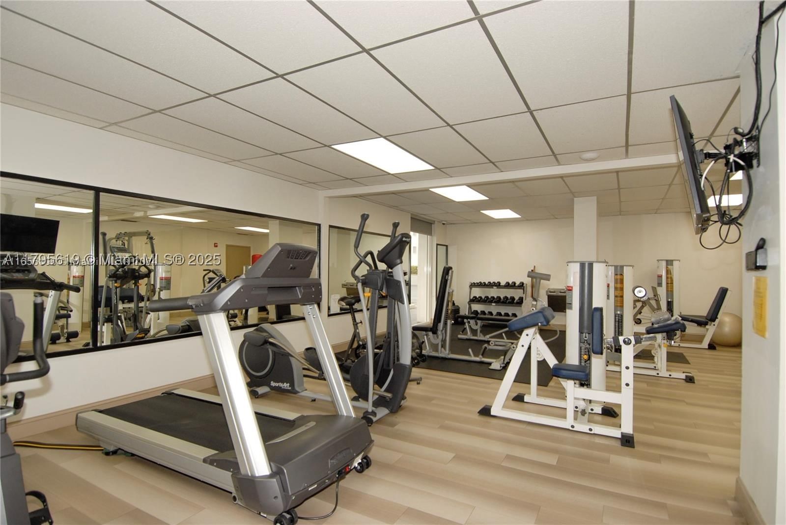 Real estate property located at 2701 Ocean Blvd #15E, Broward, Embassy Tower Inc Condo, Fort Lauderdale, FL