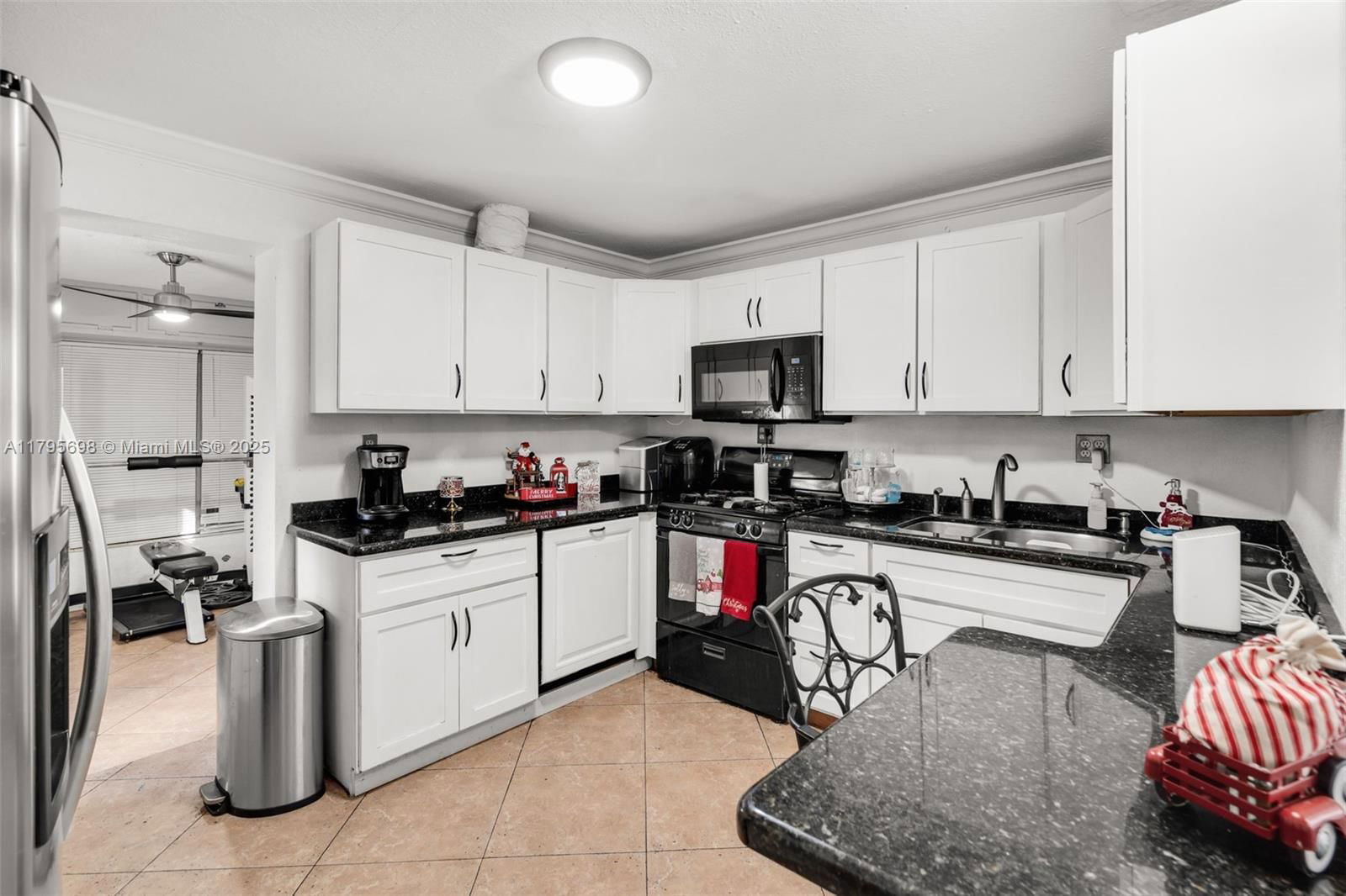 Real estate property located at 6645 Raleigh St, Broward, Palm Lane Villa, Hollywood, FL