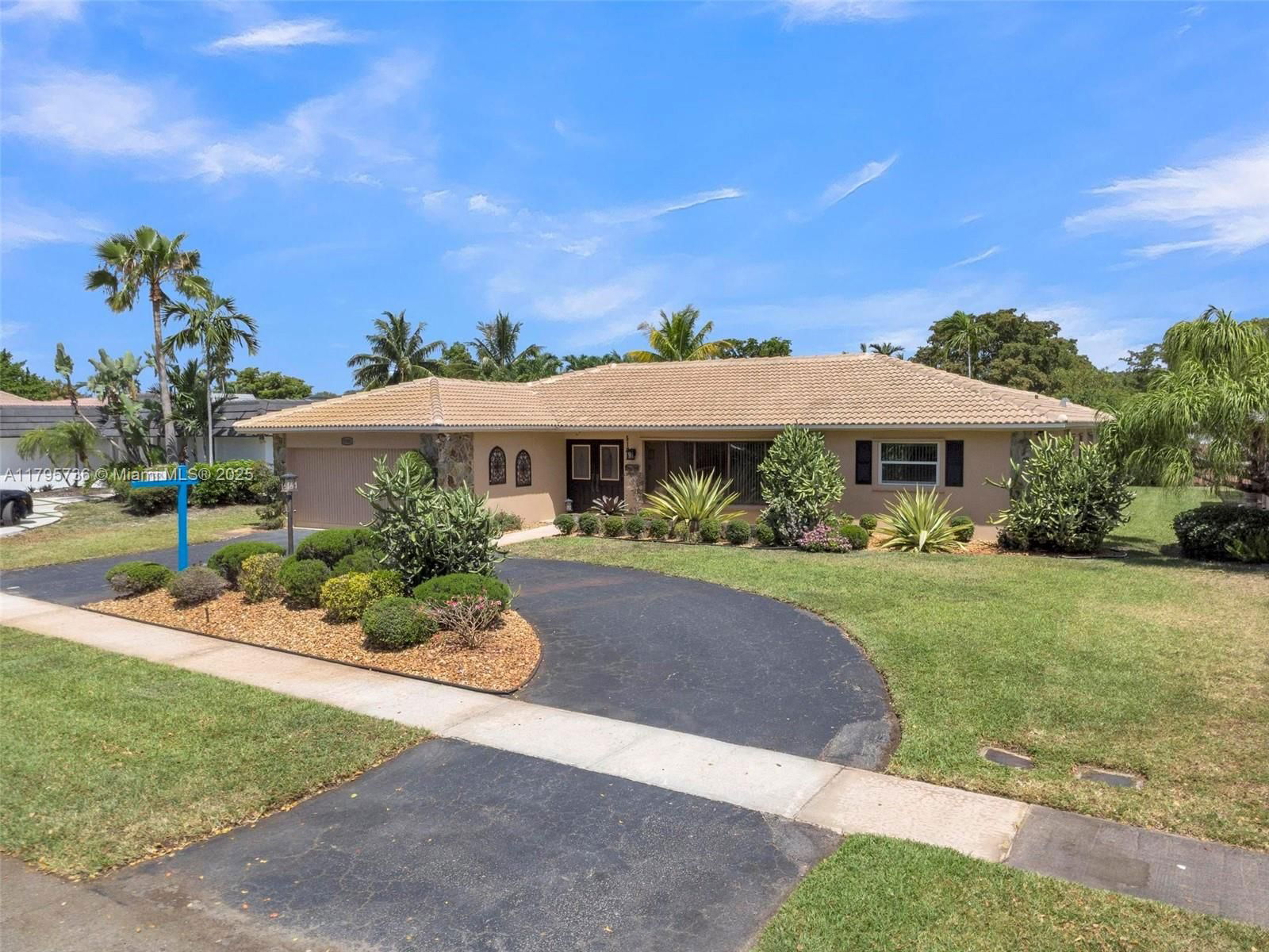 Real estate property located at 5101 37th St, Broward, Emerald Hills, Hollywood, FL