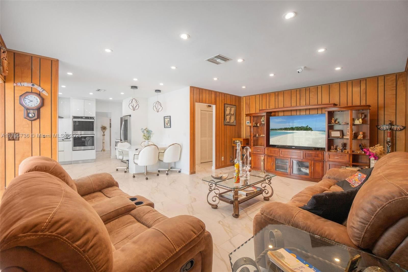 Real estate property located at 5101 37th St, Broward, Emerald Hills, Hollywood, FL
