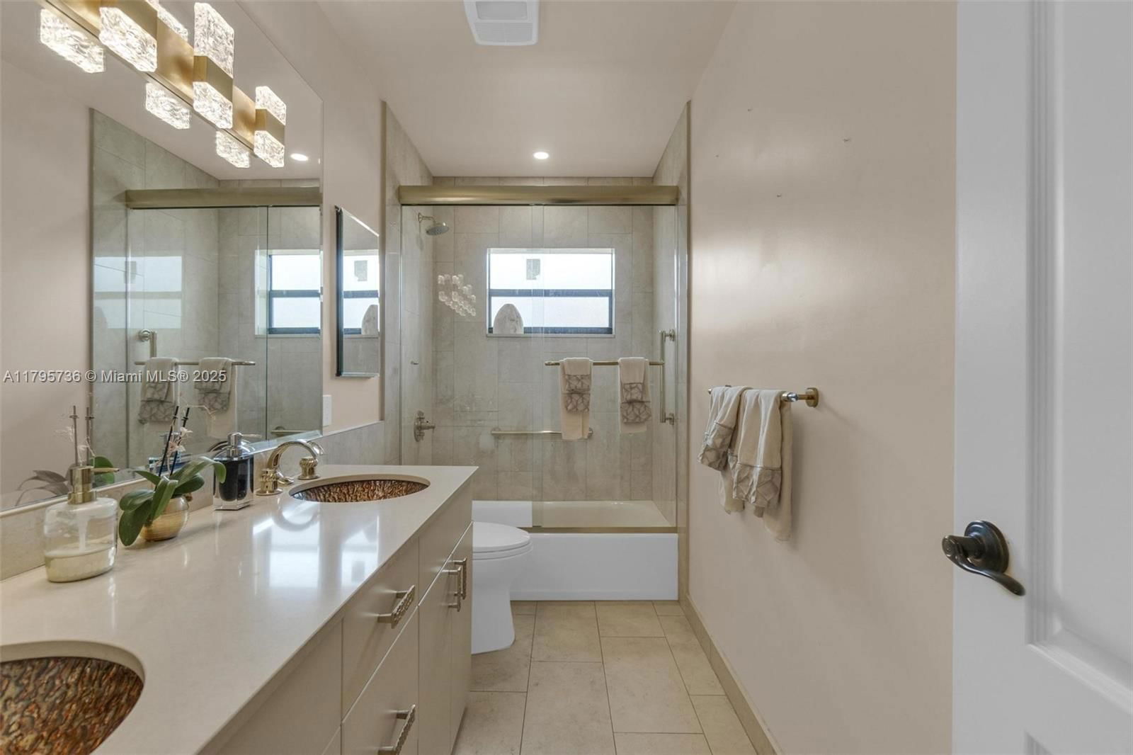Real estate property located at 5101 37th St, Broward, Emerald Hills, Hollywood, FL