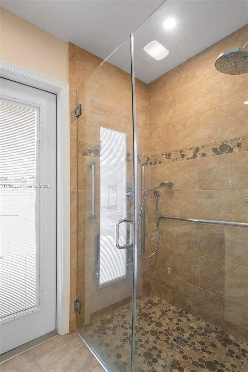 Real estate property located at 5101 37th St, Broward, Emerald Hills, Hollywood, FL