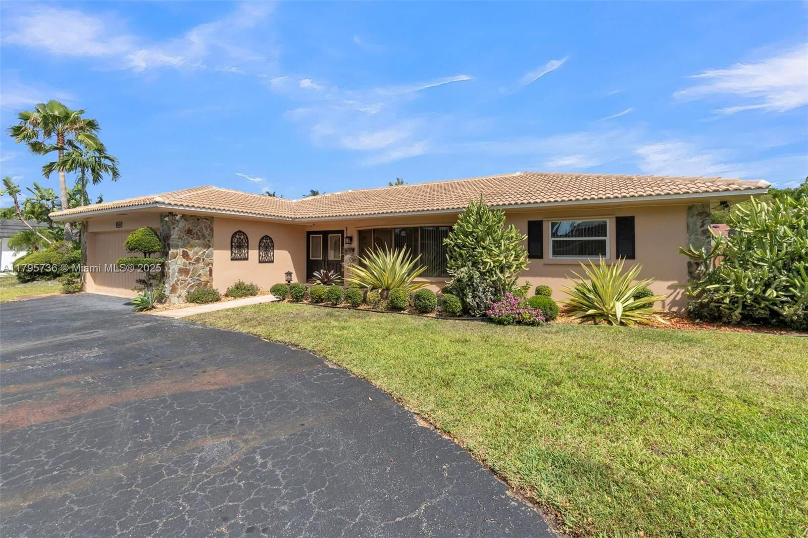 Real estate property located at 5101 37th St, Broward, Emerald Hills, Hollywood, FL