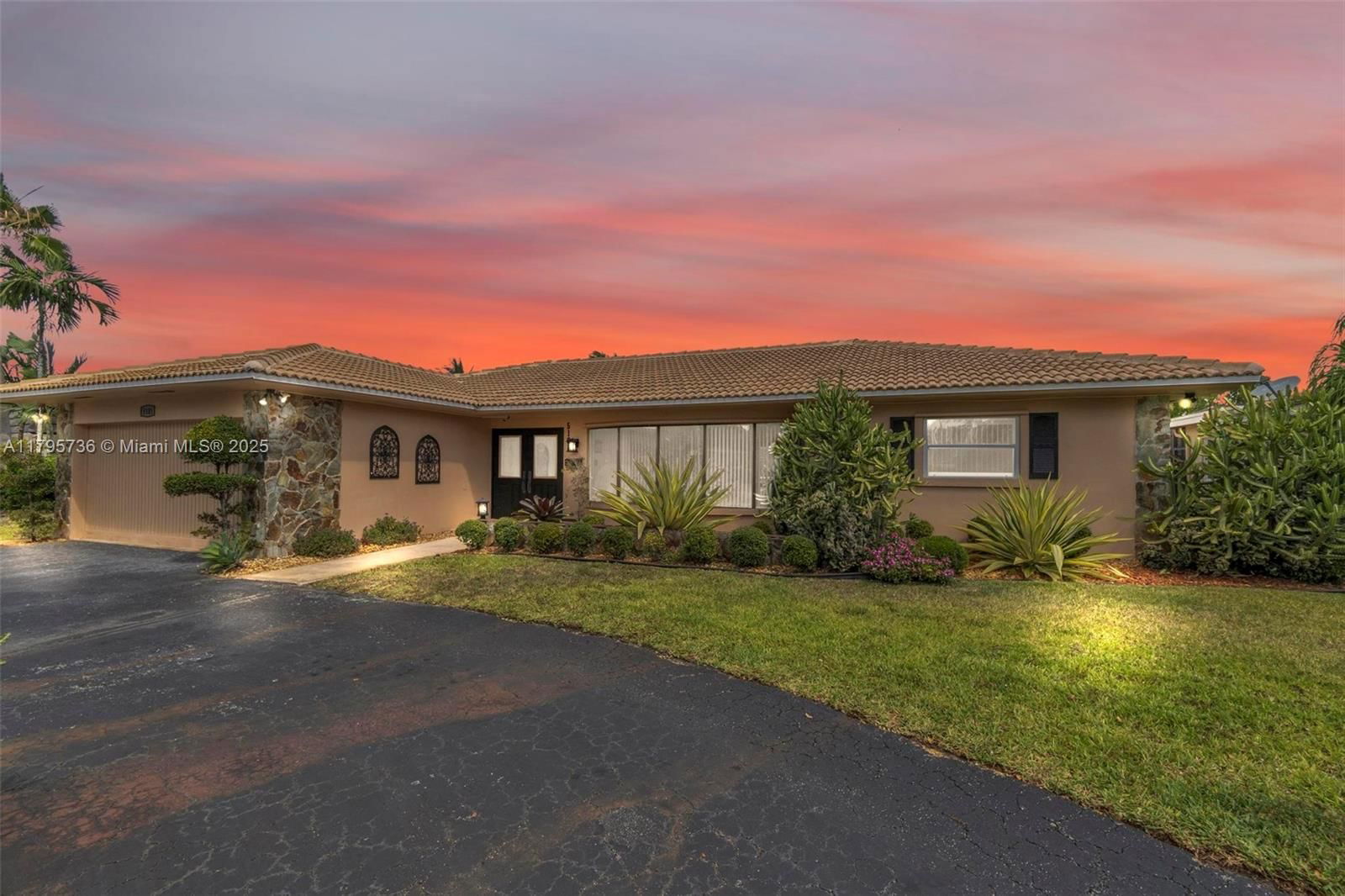 Real estate property located at 5101 37th St, Broward, Emerald Hills, Hollywood, FL