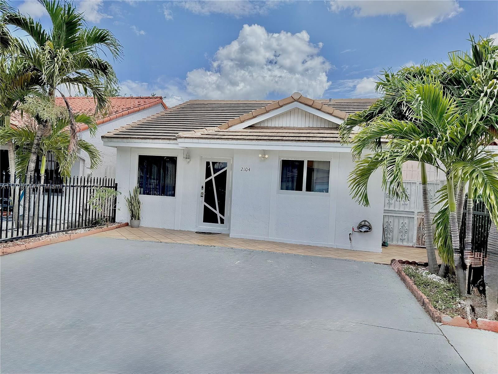 Real estate property located at 2104 53rd St, Miami-dade, Michelle Jardins No 3, Hialeah, FL