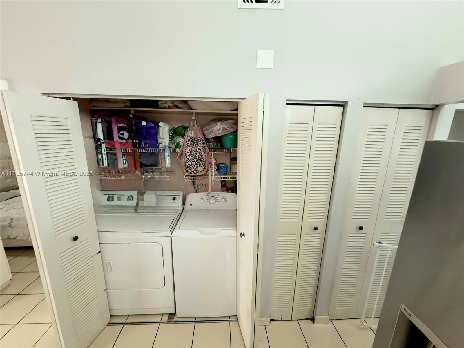 Real estate property located at 2104 53rd St, Miami-dade, Michelle Jardins No 3, Hialeah, FL