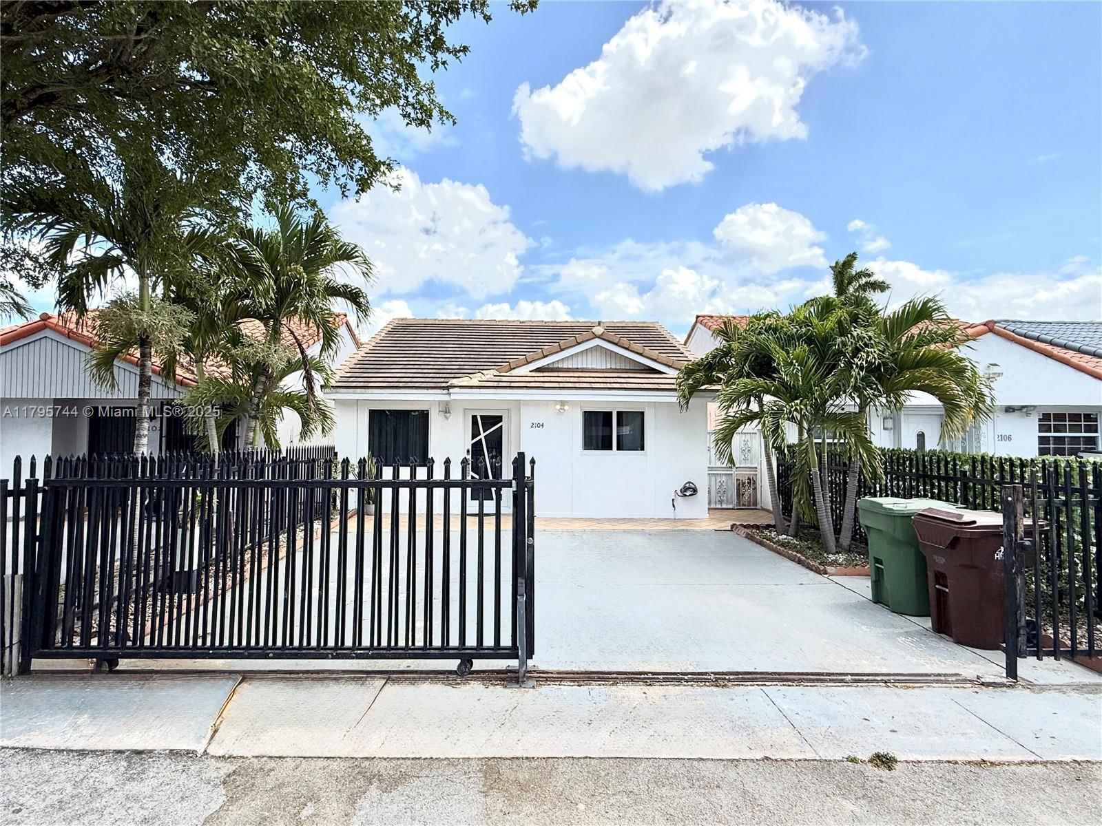 Real estate property located at 2104 53rd St, Miami-dade, Michelle Jardins No 3, Hialeah, FL