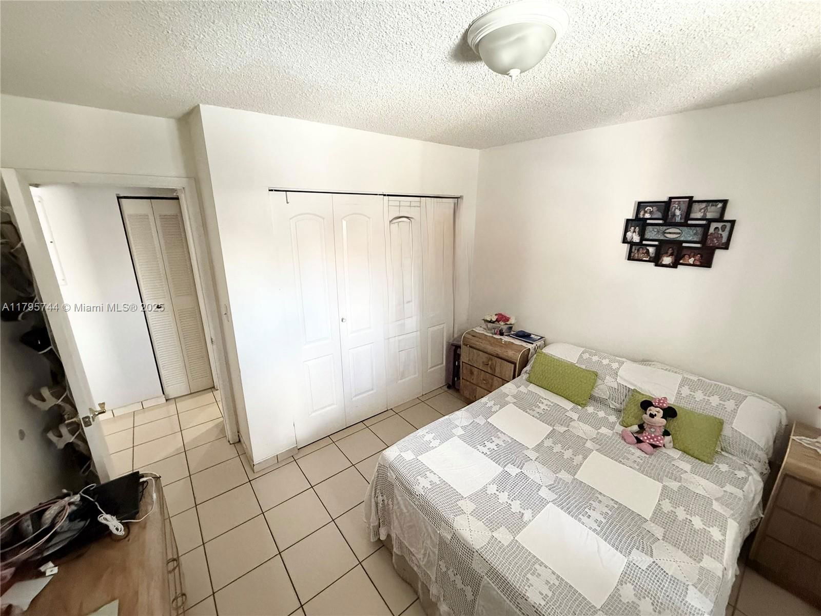 Real estate property located at 2104 53rd St, Miami-dade, Michelle Jardins No 3, Hialeah, FL