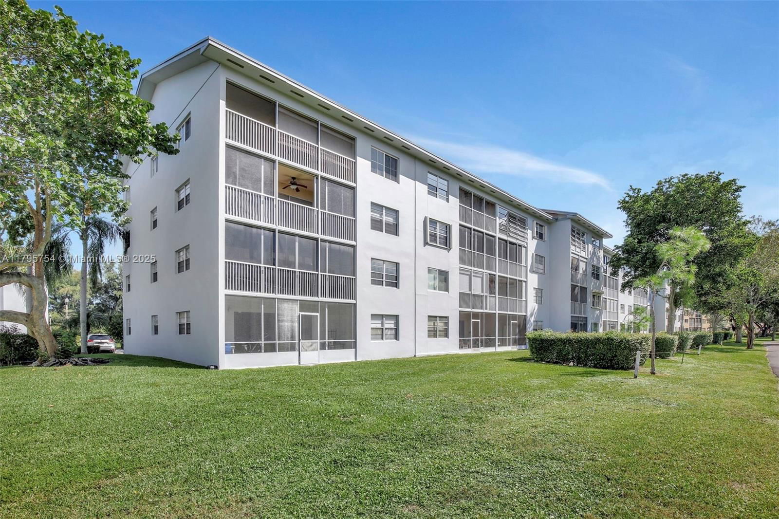 Real estate property located at 900 125th Way #312R, Broward, Buckingham East At Centur, Pembroke Pines, FL