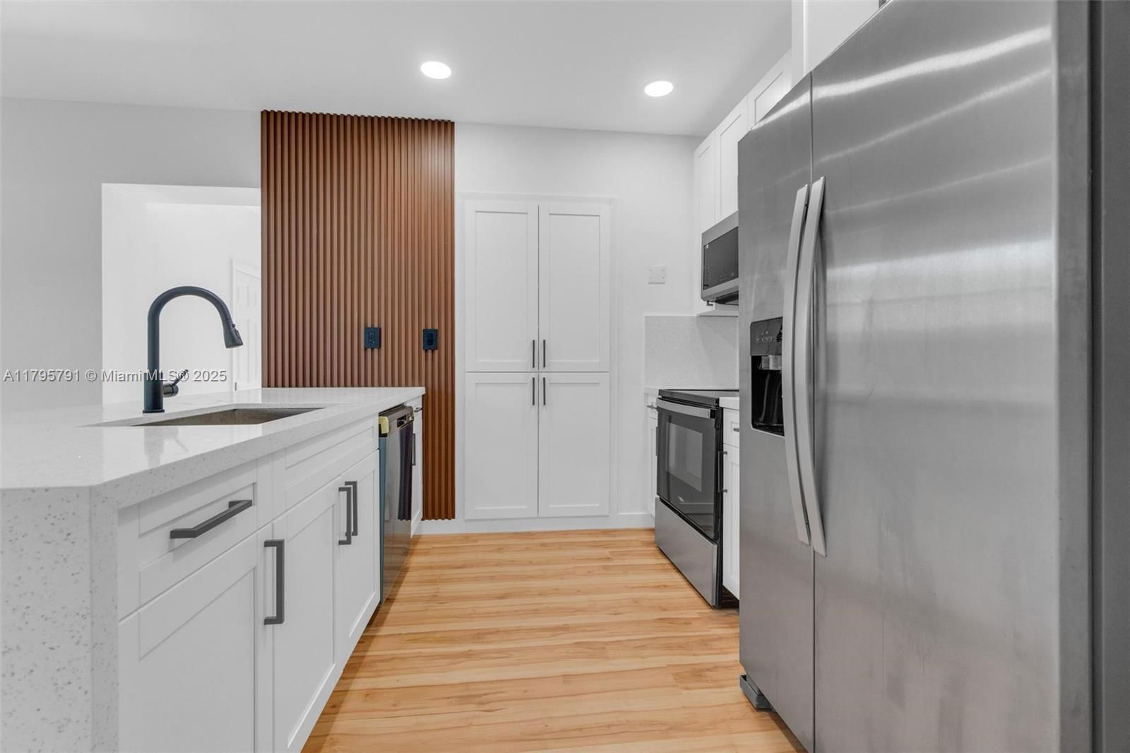Real estate property located at 440 30th Ter, Broward, Boulevard Gardens First A, Fort Lauderdale, FL