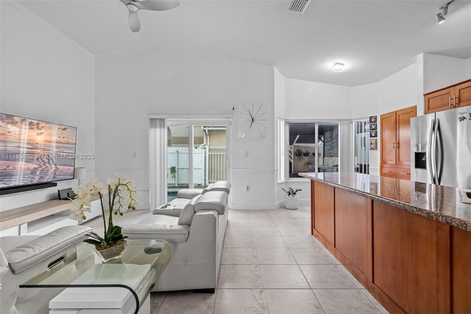 Real estate property located at 14162 87th Ct, Miami-dade, Avalon Estates, Miami Lakes, FL