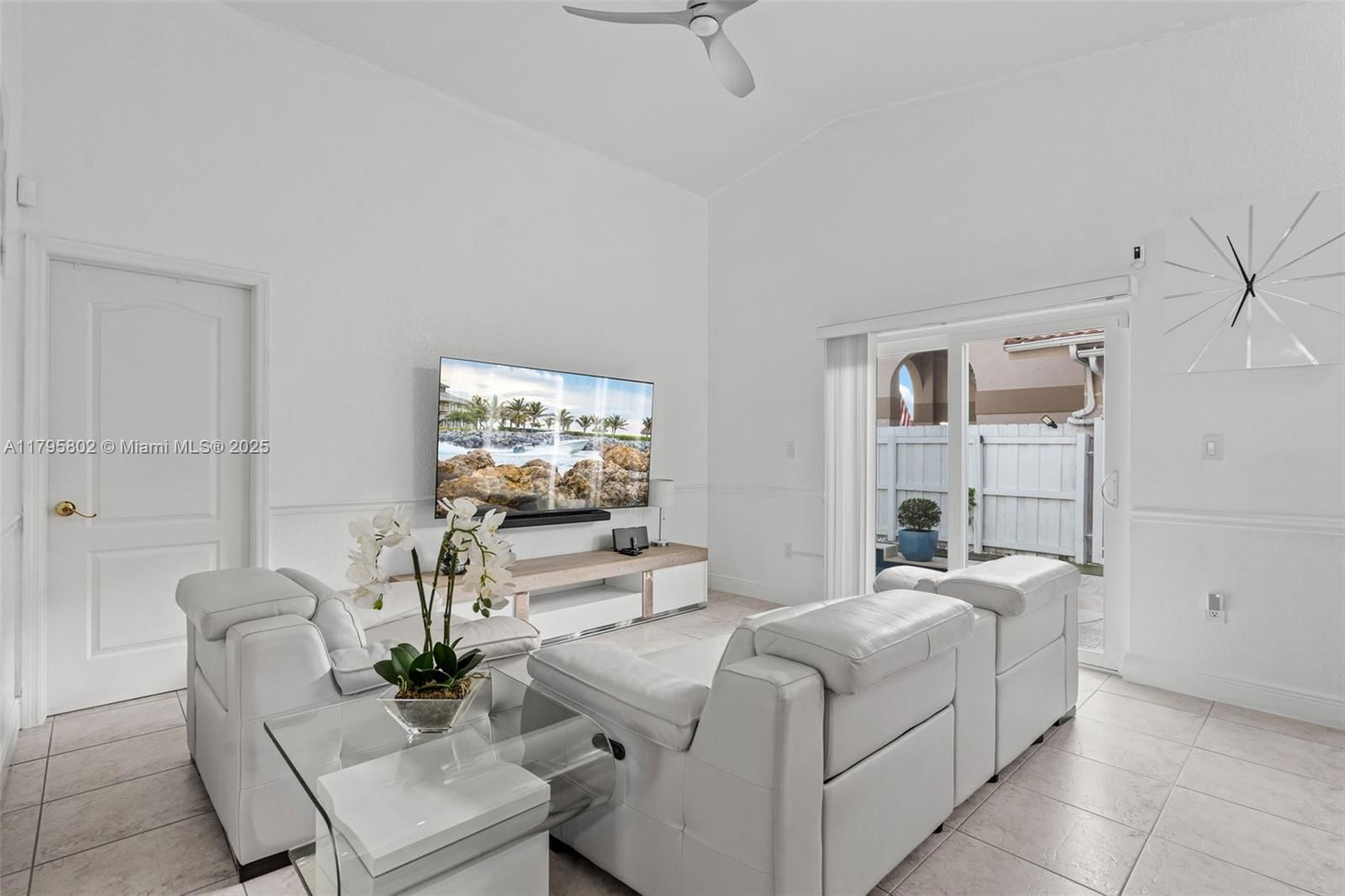Real estate property located at 14162 87th Ct, Miami-dade, Avalon Estates, Miami Lakes, FL