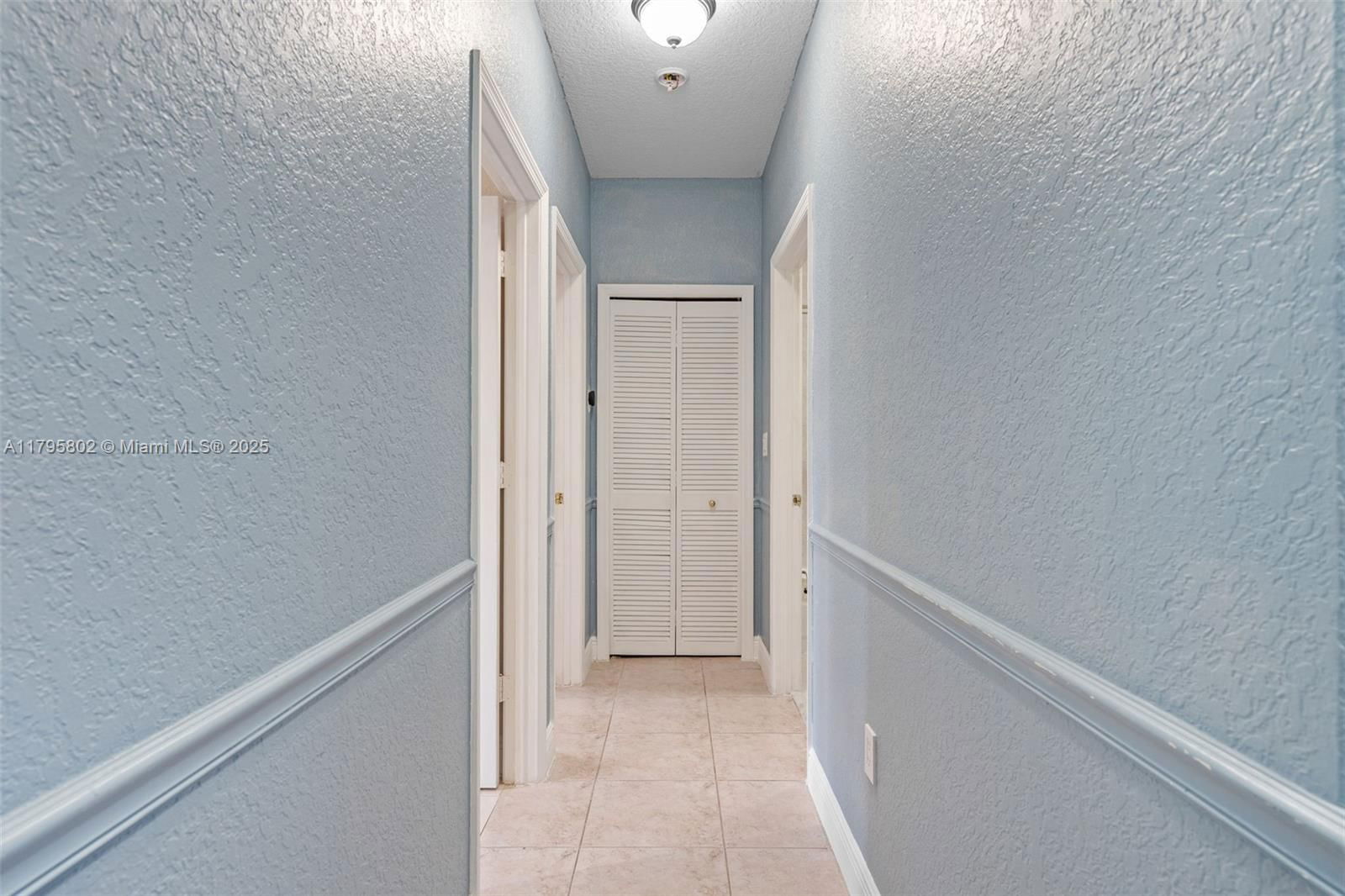 Real estate property located at 14162 87th Ct, Miami-dade, Avalon Estates, Miami Lakes, FL