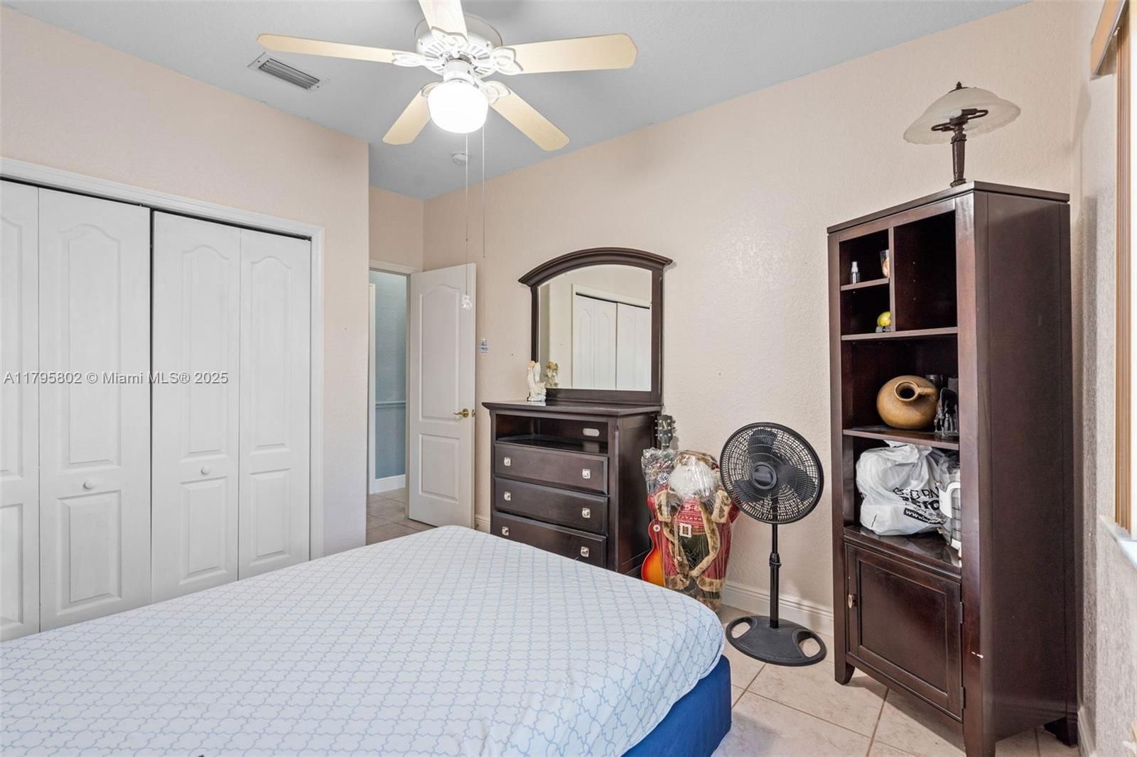 Real estate property located at 14162 87th Ct, Miami-dade, Avalon Estates, Miami Lakes, FL