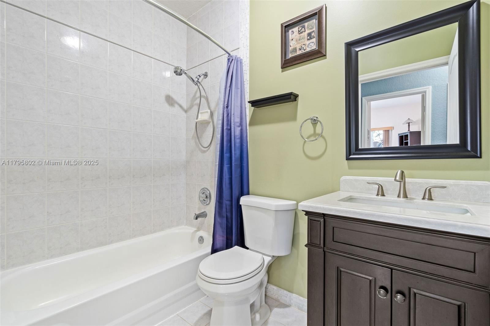 Real estate property located at 14162 87th Ct, Miami-dade, Avalon Estates, Miami Lakes, FL