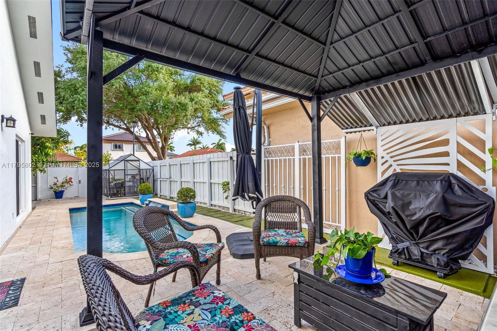 Real estate property located at 14162 87th Ct, Miami-dade, Avalon Estates, Miami Lakes, FL
