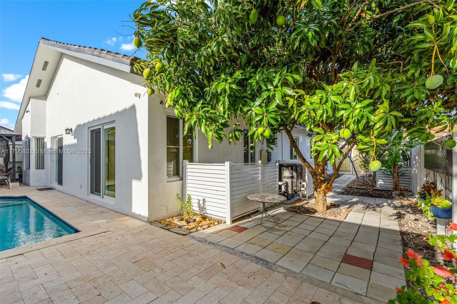 Real estate property located at 14162 87th Ct, Miami-dade, Avalon Estates, Miami Lakes, FL