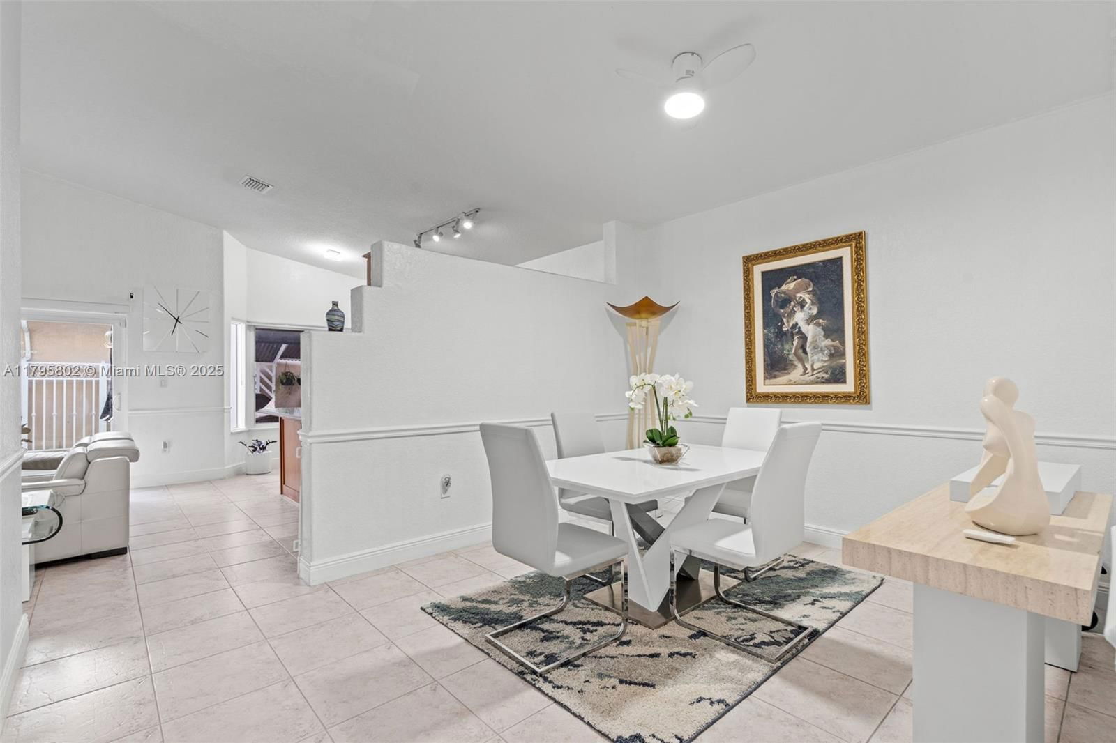 Real estate property located at 14162 87th Ct, Miami-dade, Avalon Estates, Miami Lakes, FL