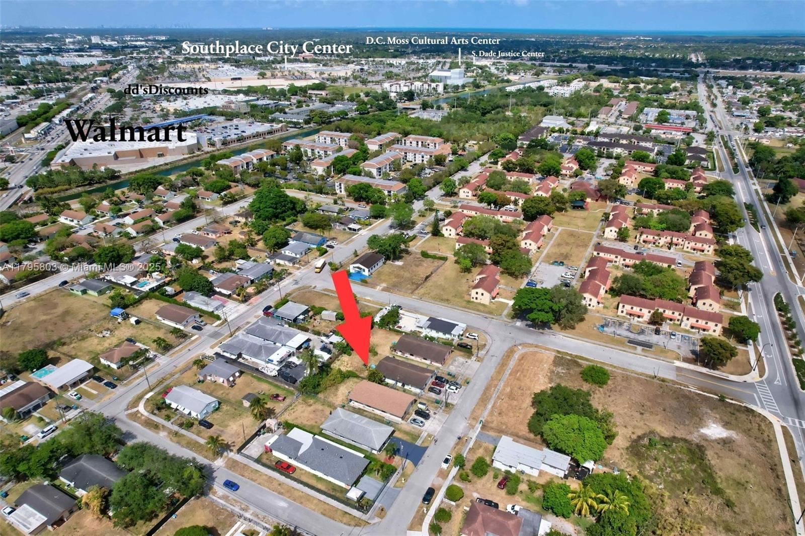 Real estate property located at 11477 215th St, Miami-dade, La-gree Sub, Miami, FL