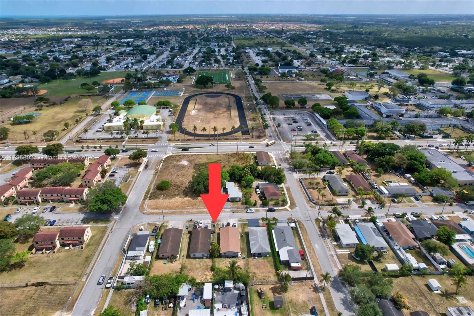 Real estate property located at 11477 215th St, Miami-dade, La-gree Sub, Miami, FL