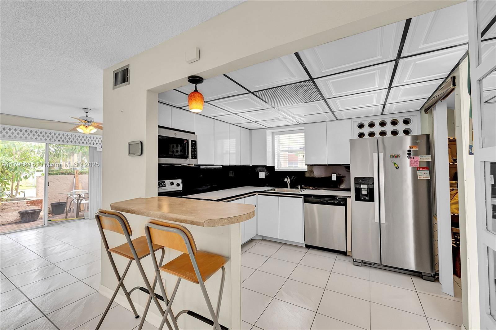 Real estate property located at 2333 81st Ter #6, Broward, Oakbrook Viii Condo, North Lauderdale, FL