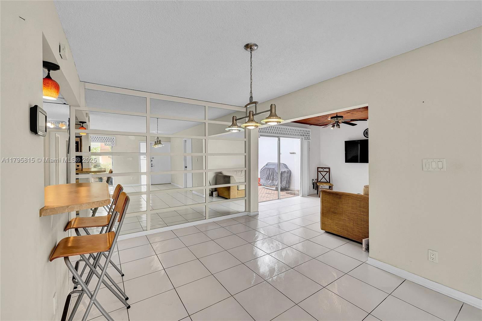 Real estate property located at 2333 81st Ter #6, Broward, Oakbrook Viii Condo, North Lauderdale, FL