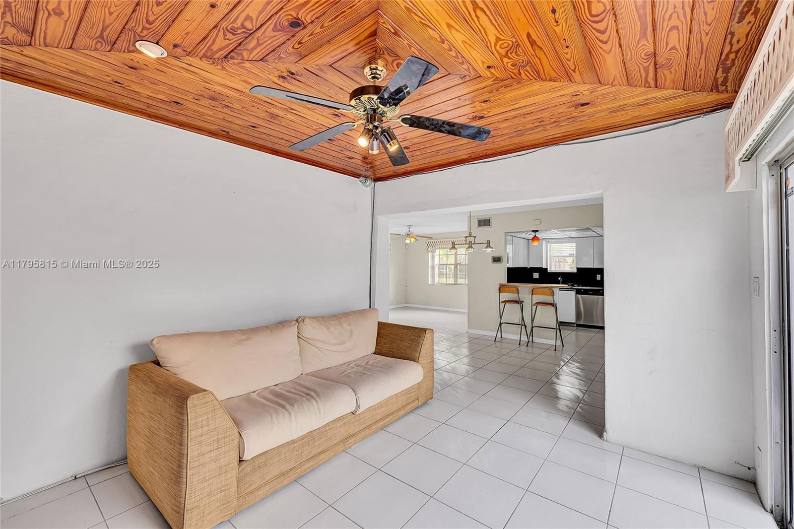 Real estate property located at 2333 81st Ter #6, Broward, Oakbrook Viii Condo, North Lauderdale, FL