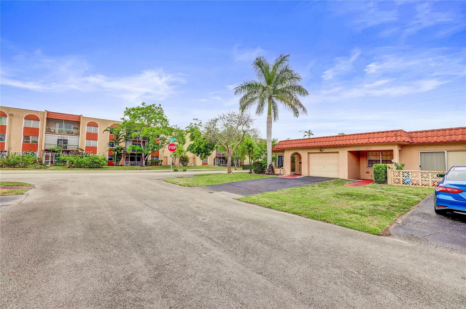 Real estate property located at 2333 81st Ter #6, Broward, Oakbrook Viii Condo, North Lauderdale, FL