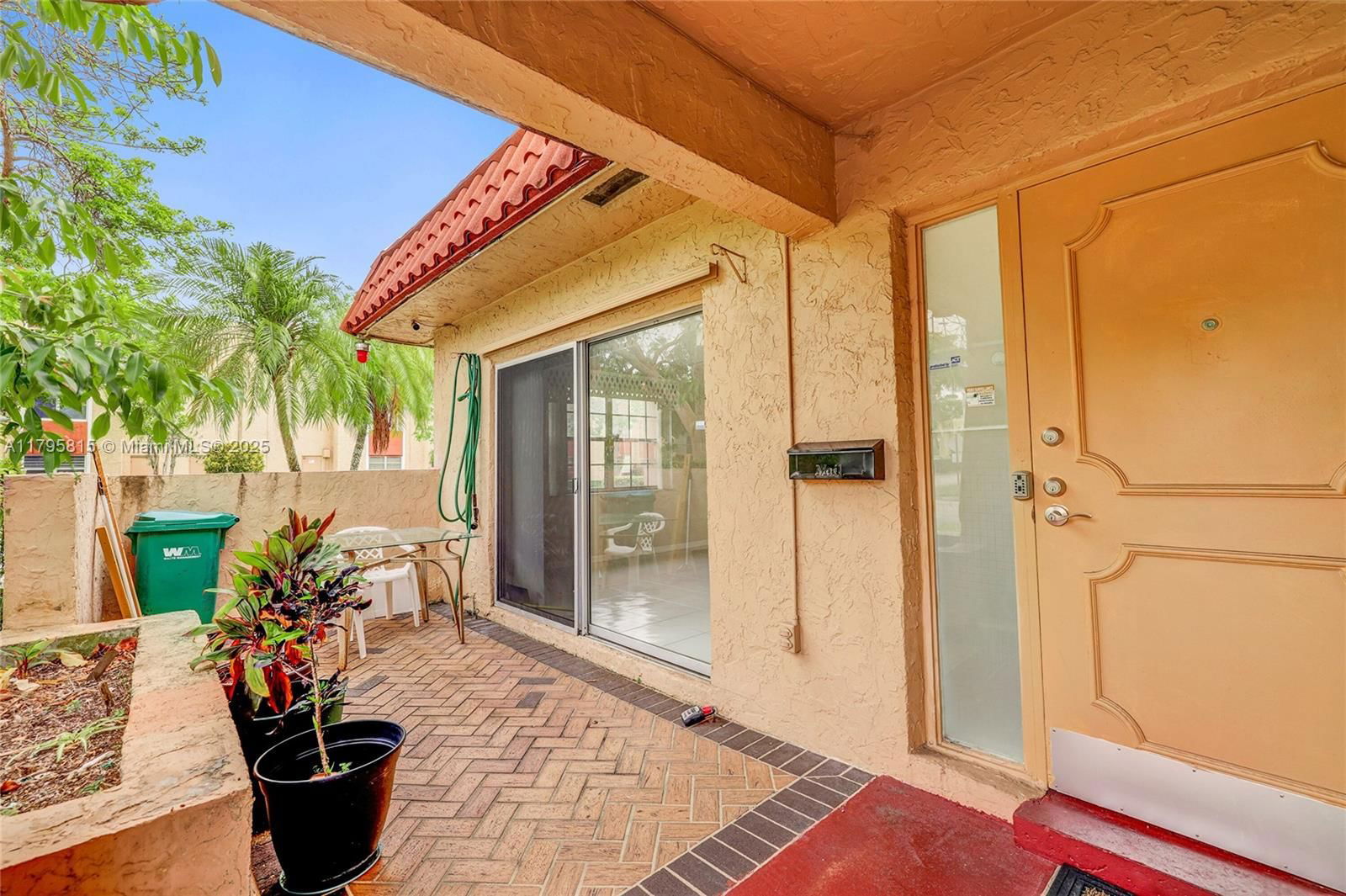 Real estate property located at 2333 81st Ter #6, Broward, Oakbrook Viii Condo, North Lauderdale, FL