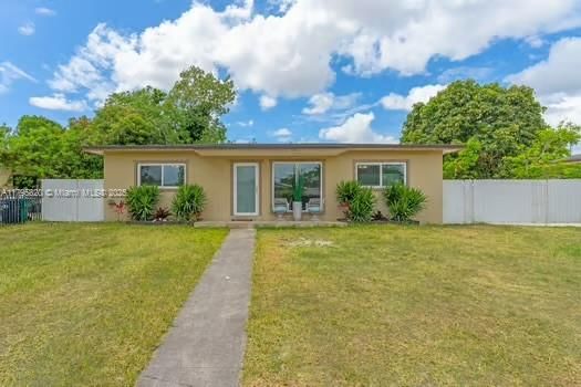 Real estate property located at 11930 187th St, Miami-dade, New So Miami Heights Sec, Miami, FL