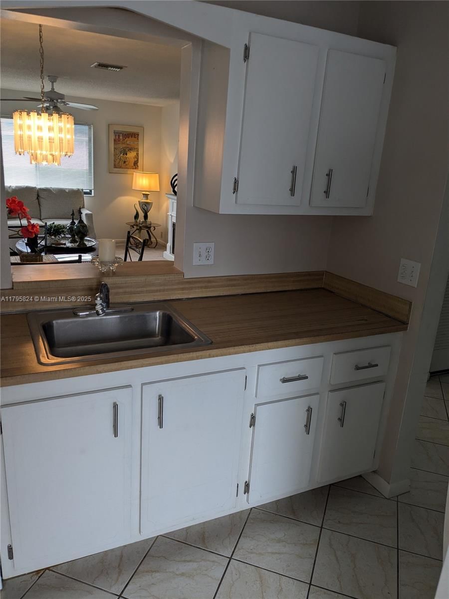 Real estate property located at 14741 Wildflower Ln, Palm Beach, Camelot Village Sec 1, Delray Beach, FL