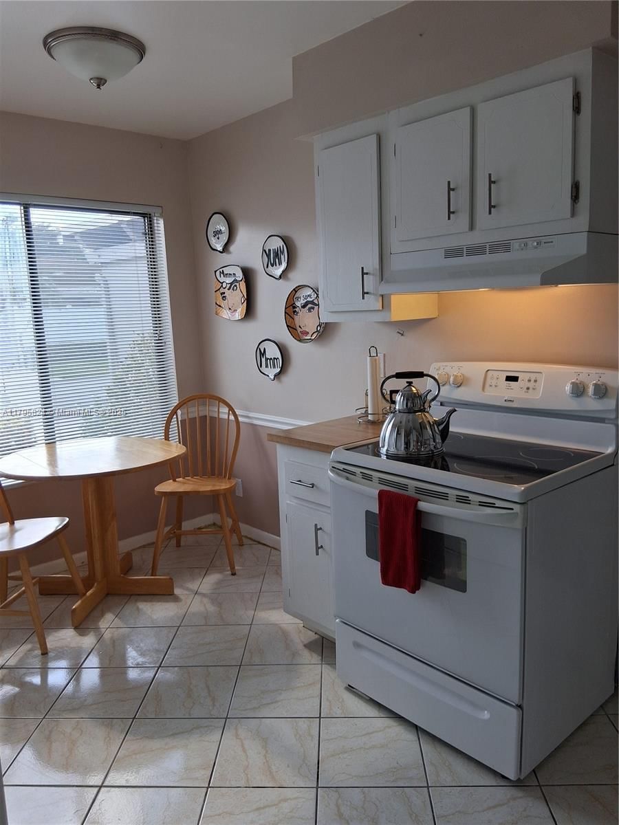 Real estate property located at 14741 Wildflower Ln, Palm Beach, Camelot Village Sec 1, Delray Beach, FL