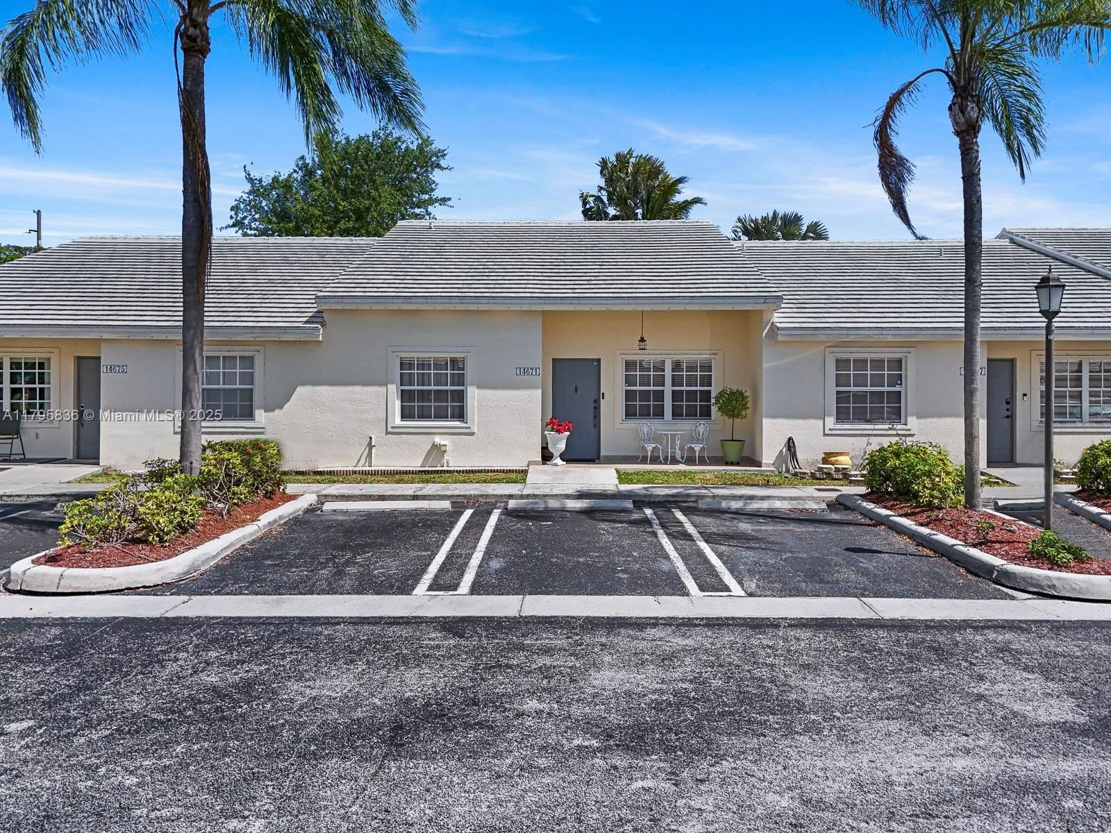 Real estate property located at 14671 126th Pl, Miami-dade, Villas Of Deerwood Replat, Miami, FL