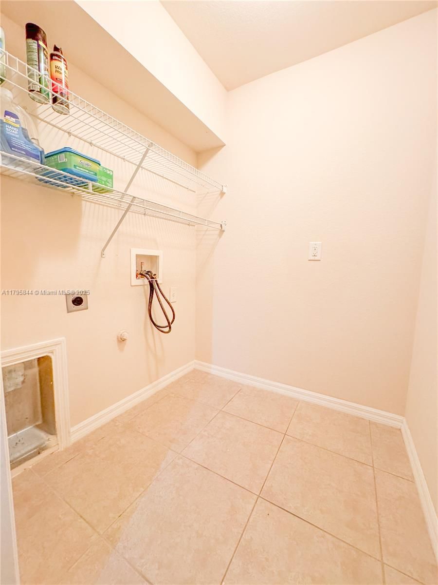 Real estate property located at 2857 Brewster St, Sarasota, North Port, North Port, FL