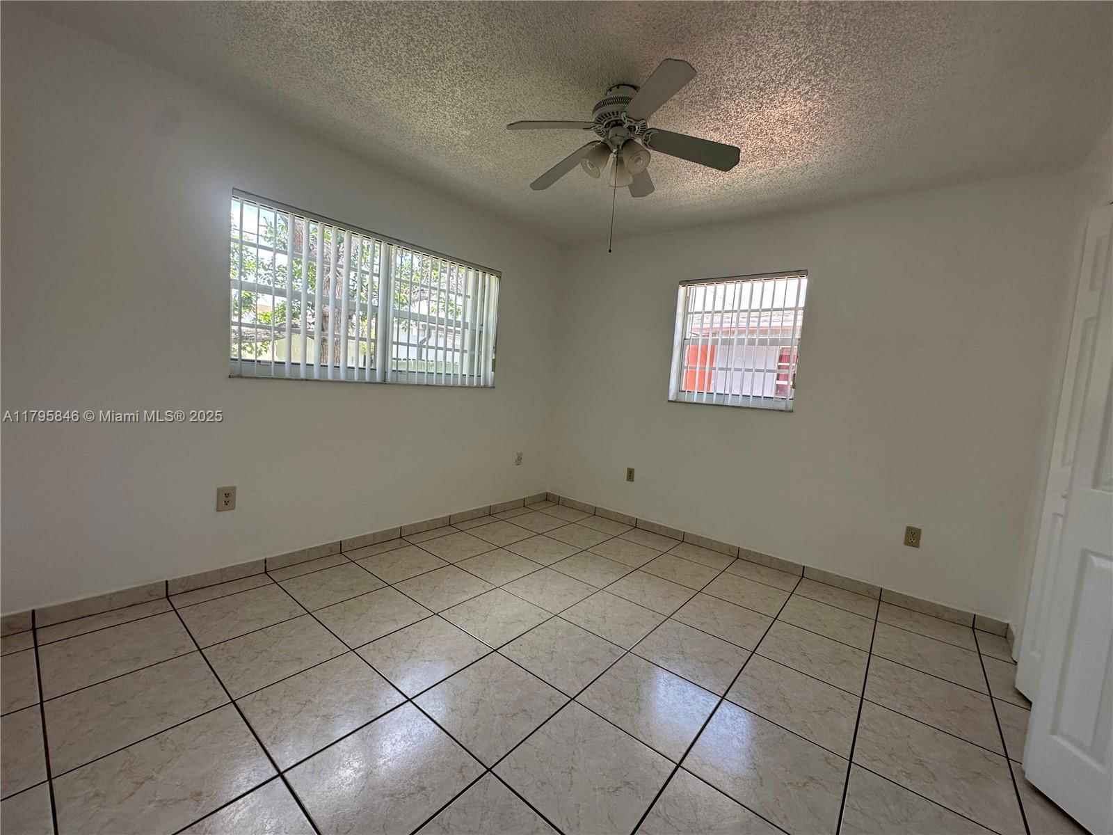 Real estate property located at 4776 10th Ave, Miami-dade, Ingleside Park, Hialeah, FL