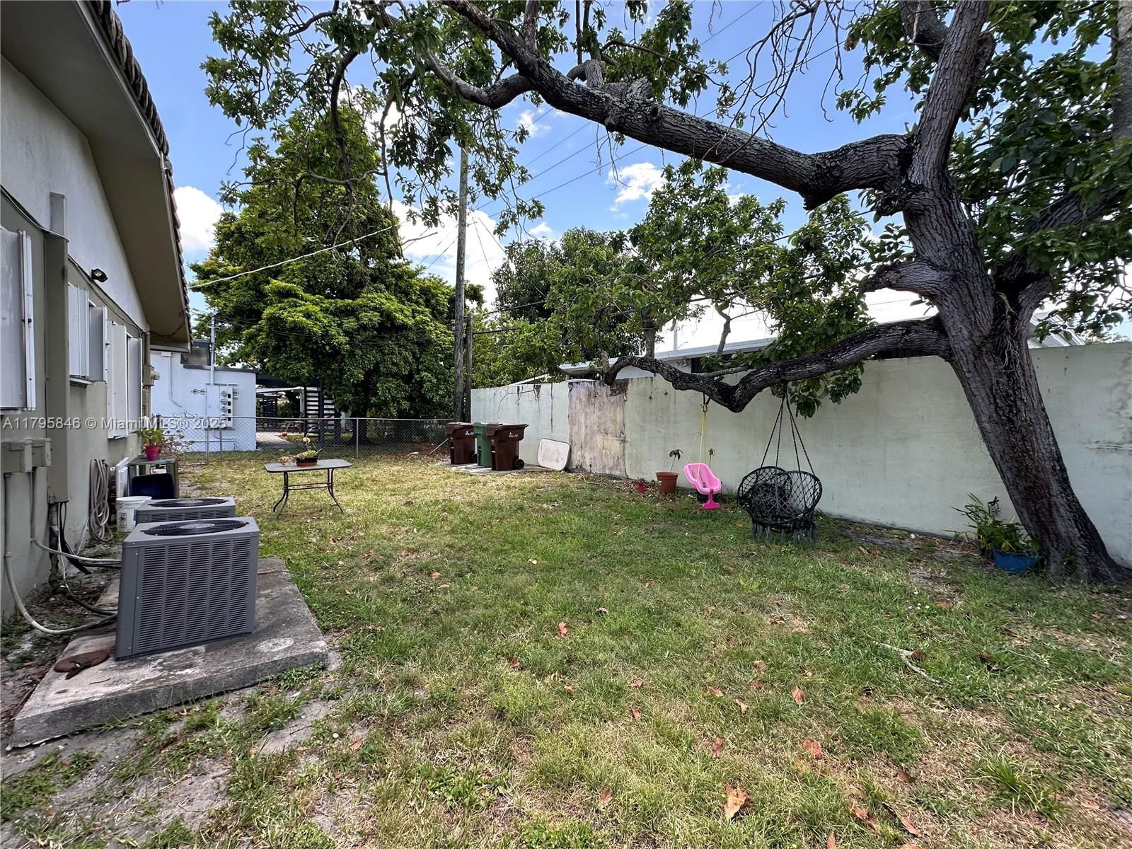 Real estate property located at 4776 10th Ave, Miami-dade, Ingleside Park, Hialeah, FL