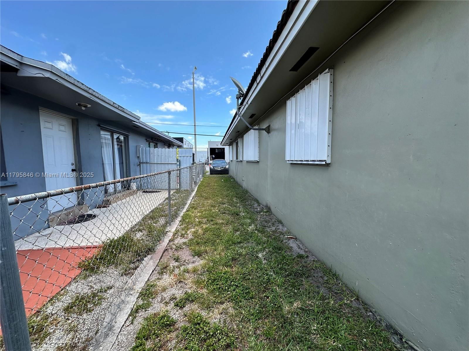 Real estate property located at 4776 10th Ave, Miami-dade, Ingleside Park, Hialeah, FL