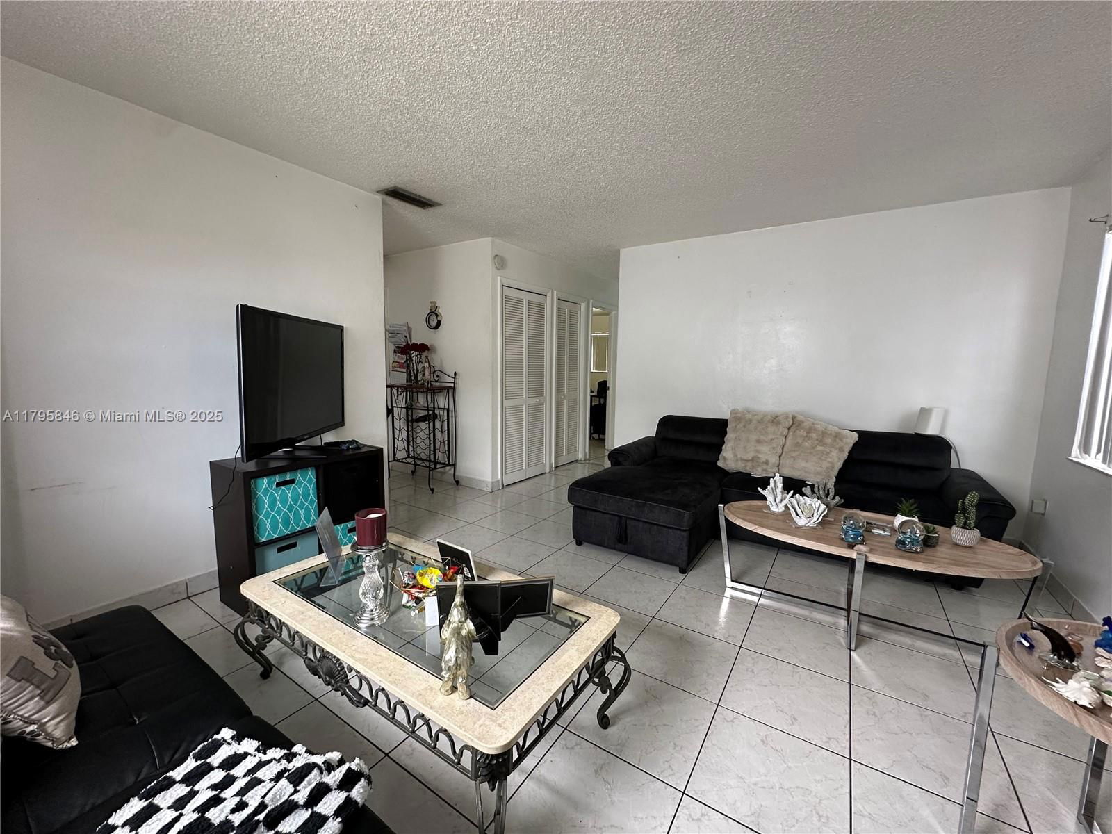 Real estate property located at 4776 10th Ave, Miami-dade, Ingleside Park, Hialeah, FL