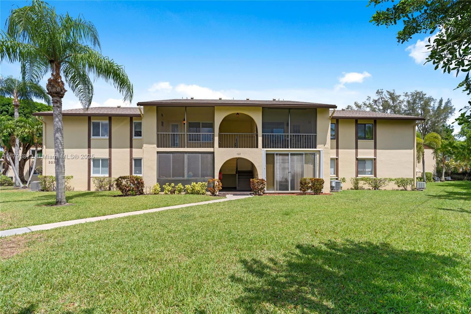 Real estate property located at 322 Pine Ridge Cir A-2, Palm Beach, Pine Ridge Iii Condo, Green Acres, FL
