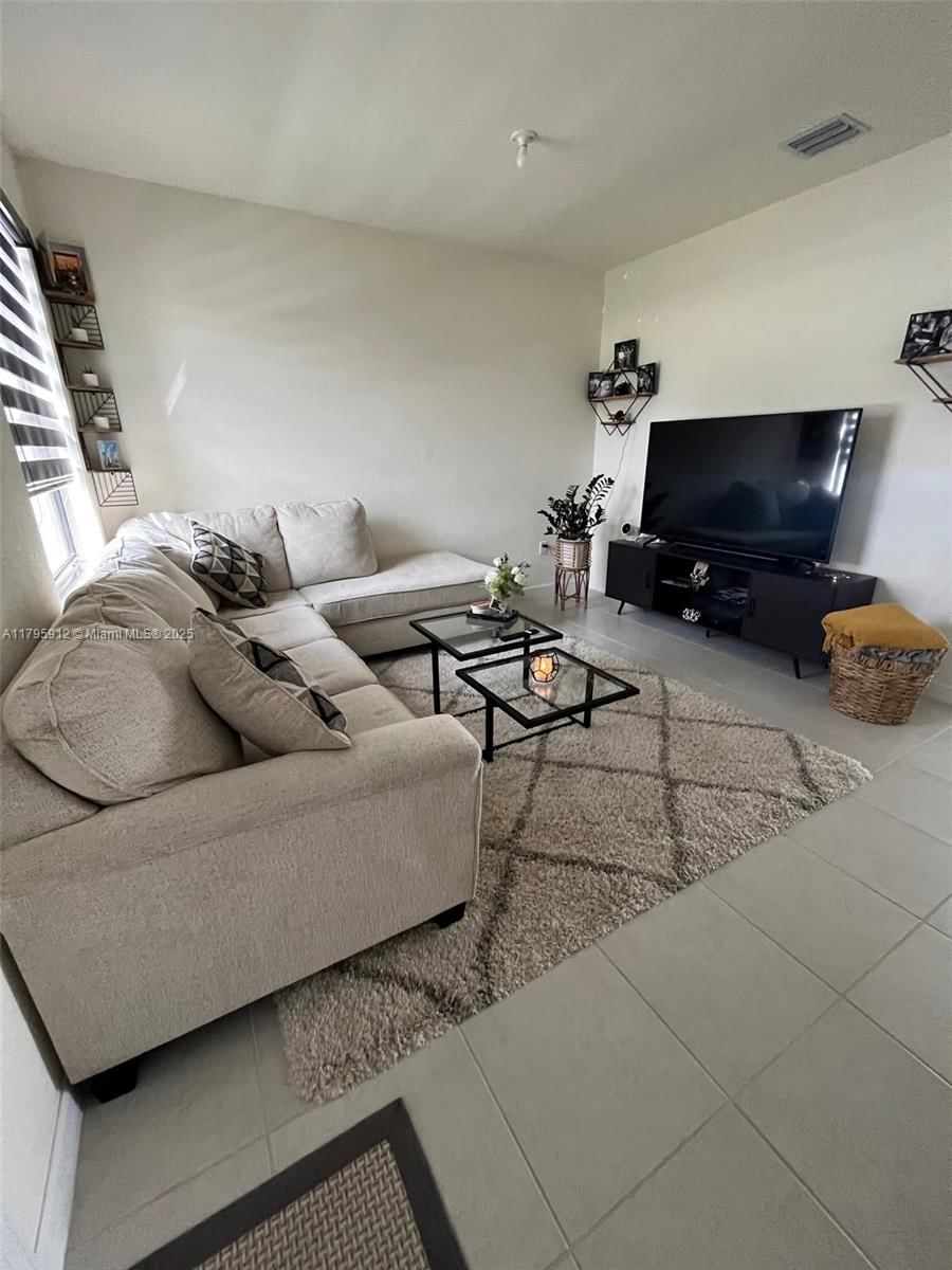 Real estate property located at 3413 113th St, Miami-dade, Aquabella North, Hialeah, FL