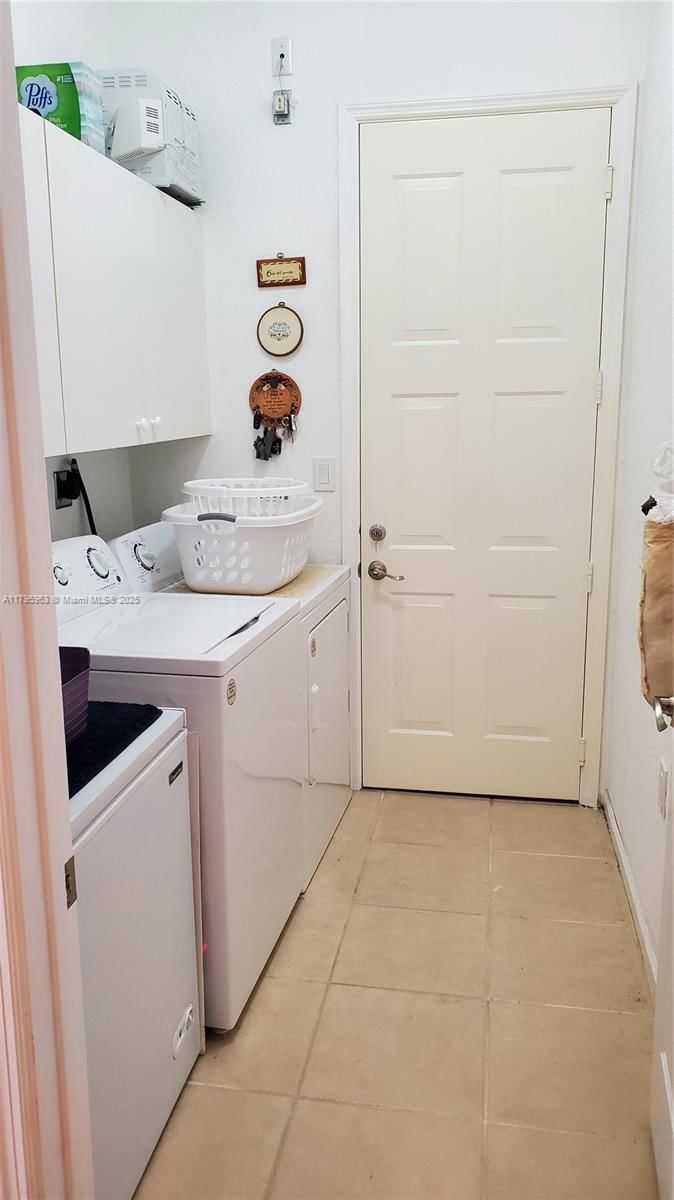 Real estate property located at 7310 17th Ct, Broward, Walnut Creek Replat No 1, Pembroke Pines, FL