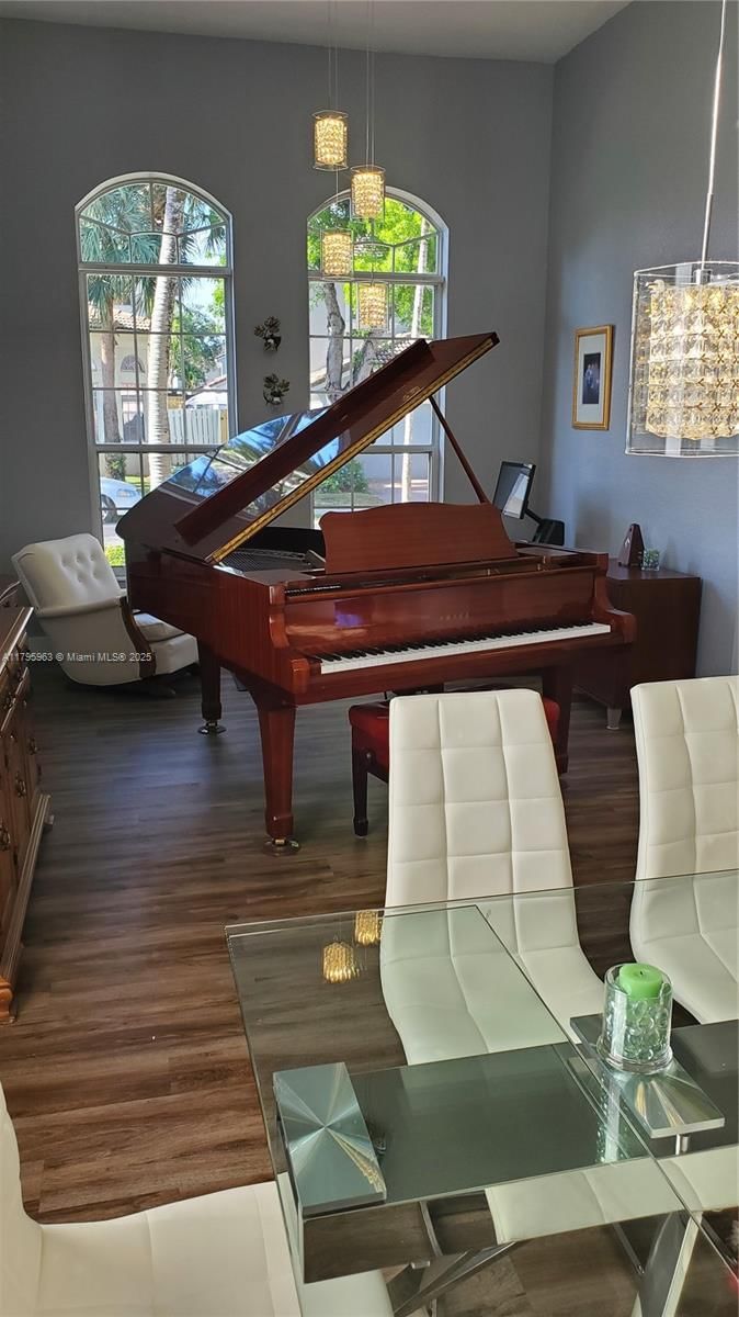 Real estate property located at 7310 17th Ct, Broward, Walnut Creek Replat No 1, Pembroke Pines, FL