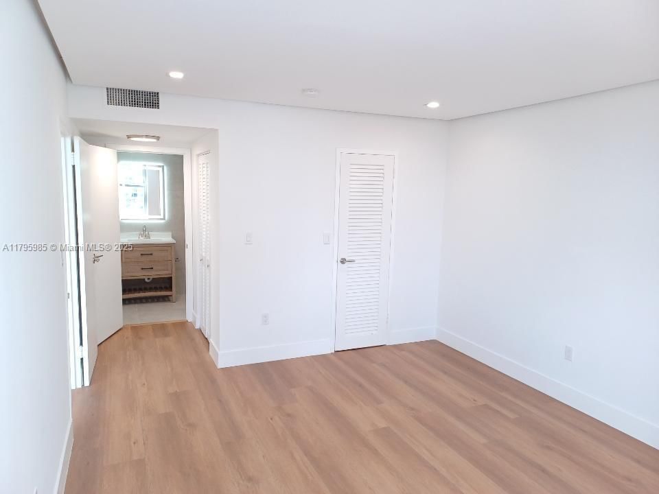 Real estate property located at 2899 Collins Ave #1218, Miami-dade, Triton Tower Condo, Miami Beach, FL