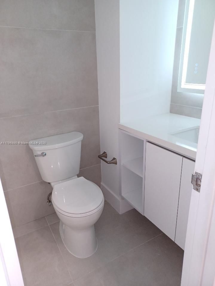 Real estate property located at 2899 Collins Ave #1218, Miami-dade, Triton Tower Condo, Miami Beach, FL