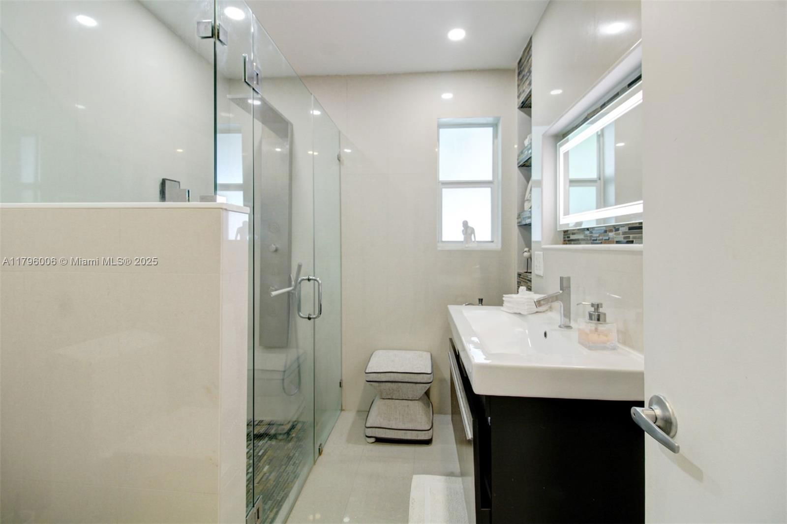 Real estate property located at 7691 15th Ct, Broward, Boulevard Heights Sec 8, Pembroke Pines, FL