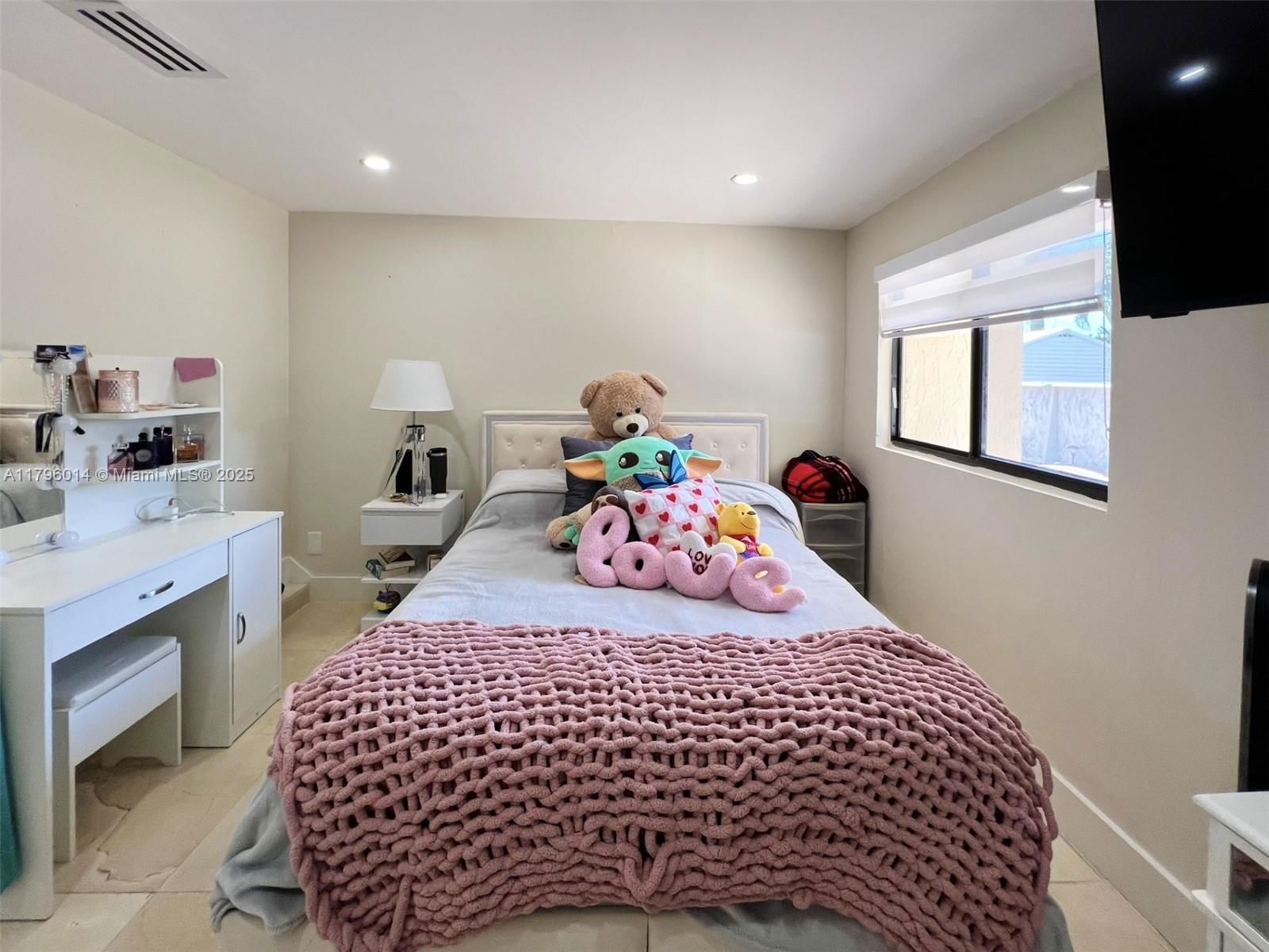 Real estate property located at 8818 16th Street, Miami-dade, Coral Park Estates Sec 1, Miami, FL