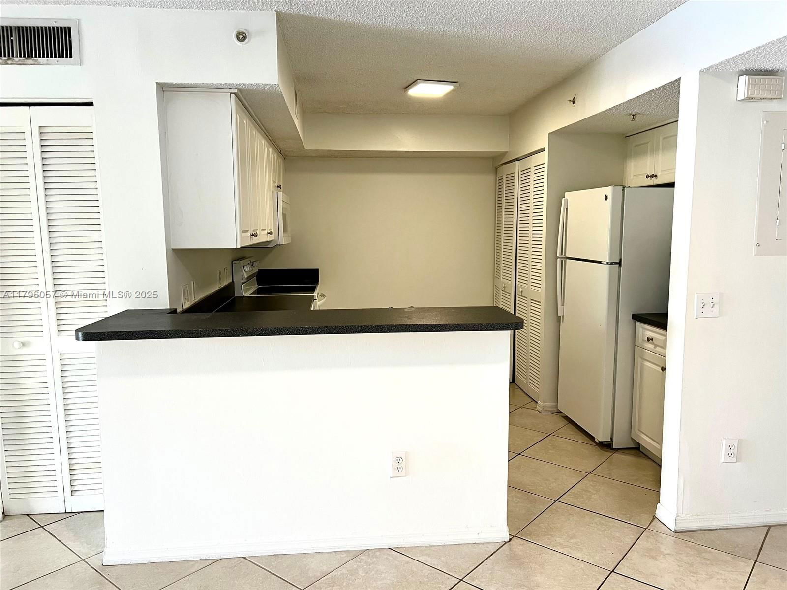 Real estate property located at 150 96th Ave #9-208, Broward, La Via Condo, Pembroke Pines, FL
