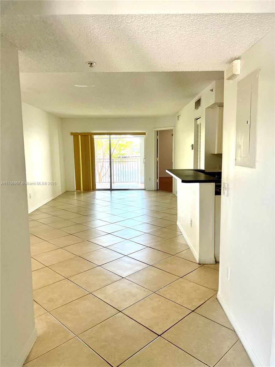 Real estate property located at 150 96th Ave #9-208, Broward, La Via Condo, Pembroke Pines, FL