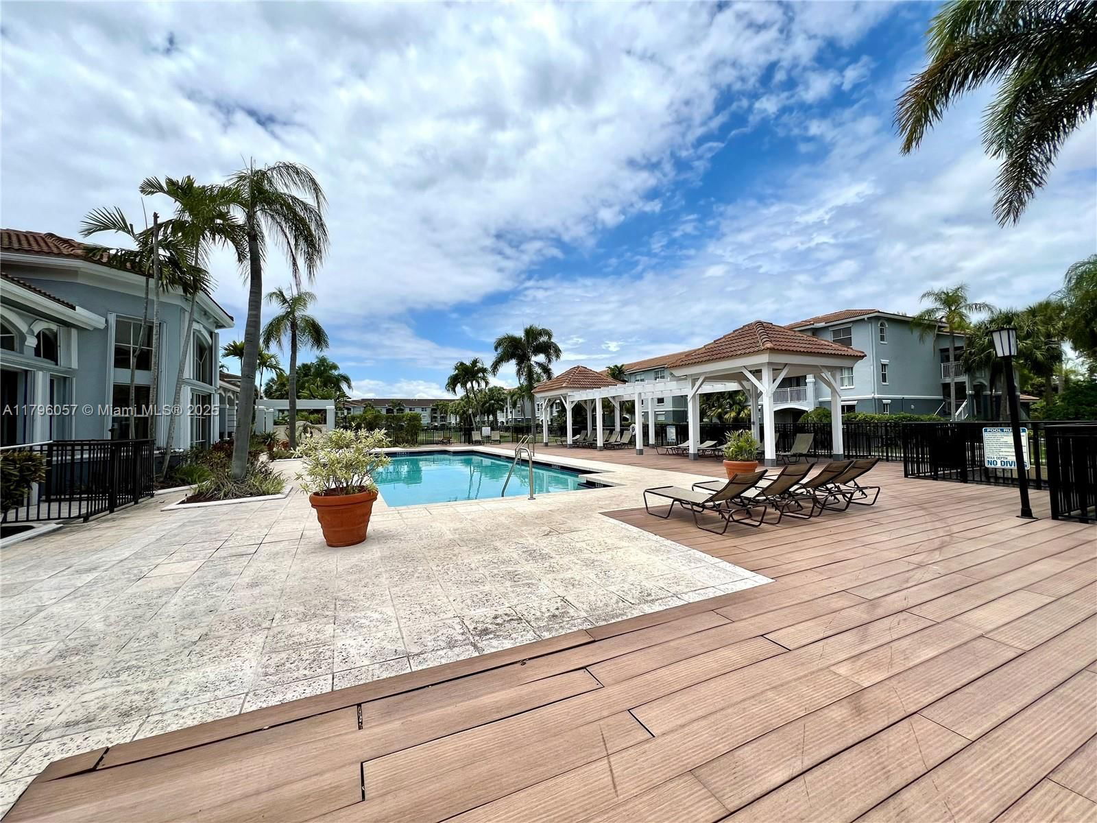 Real estate property located at 150 96th Ave #9-208, Broward, La Via Condo, Pembroke Pines, FL