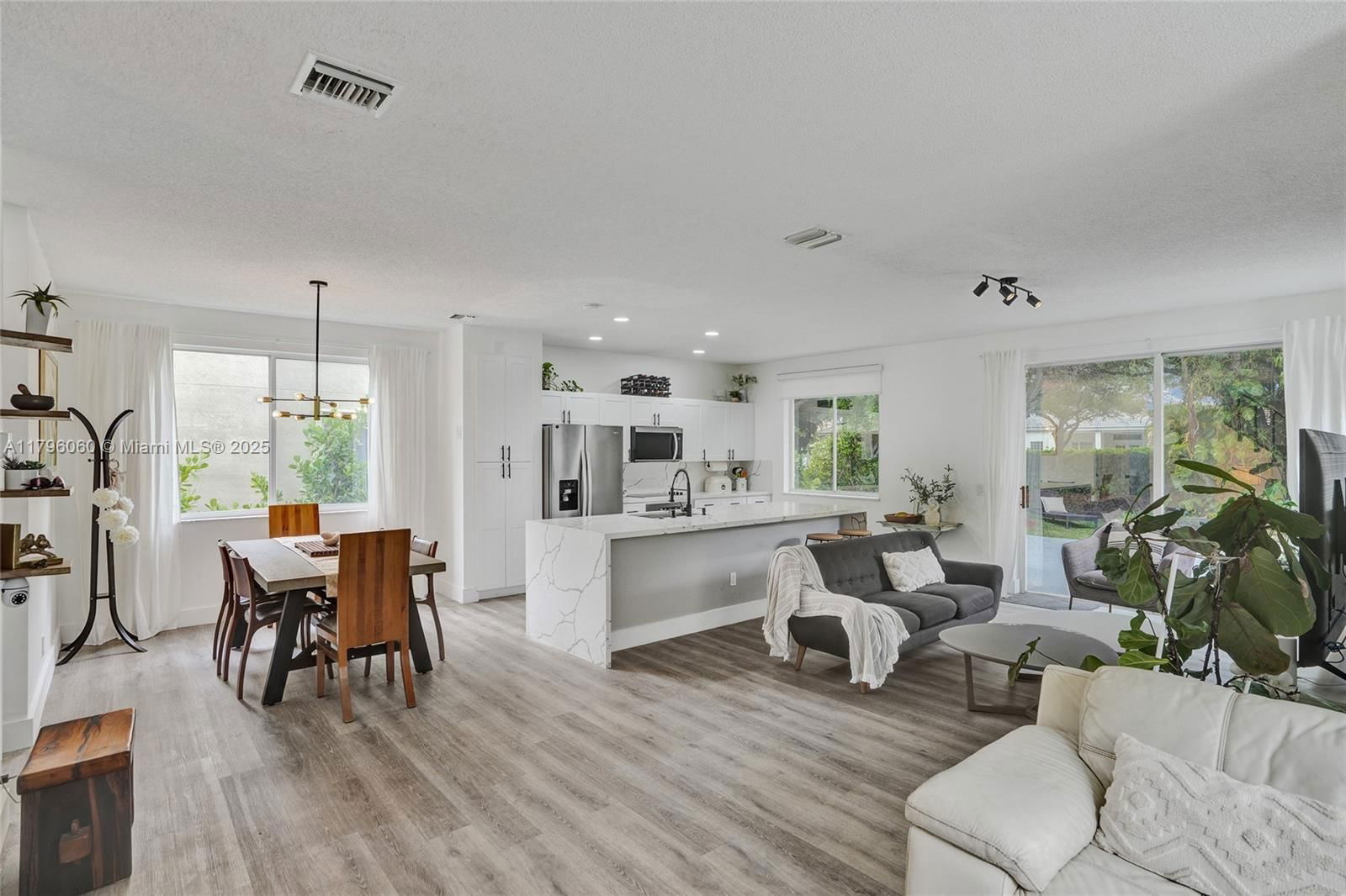 Real estate property located at 1381 Sago Ln, Broward, Sector 2-parcels 1 2 3 4, Weston, FL
